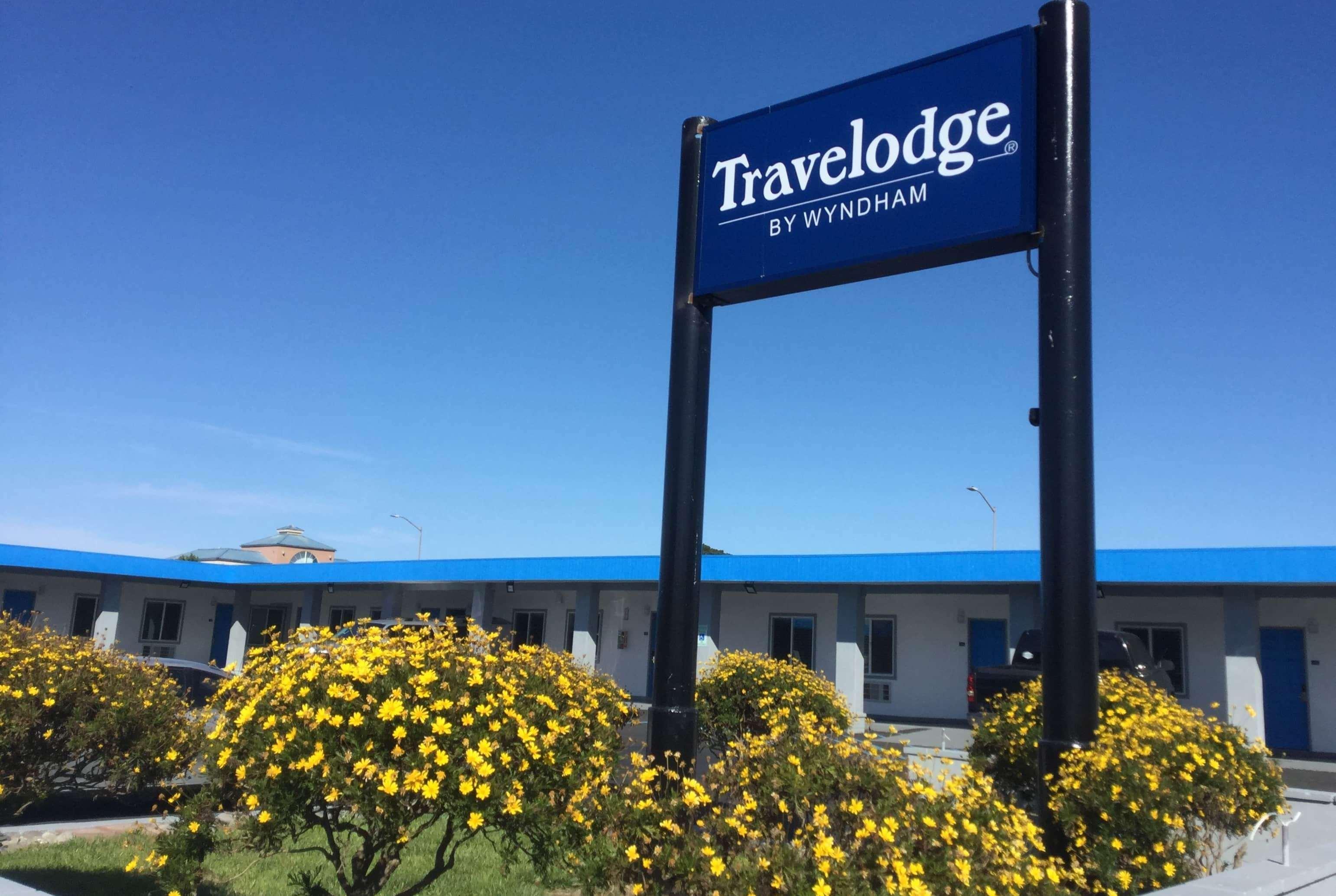 Travelodge By Wyndham Crescent City Exterior photo
